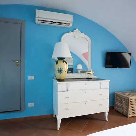 La Casa Del Comandante Procida